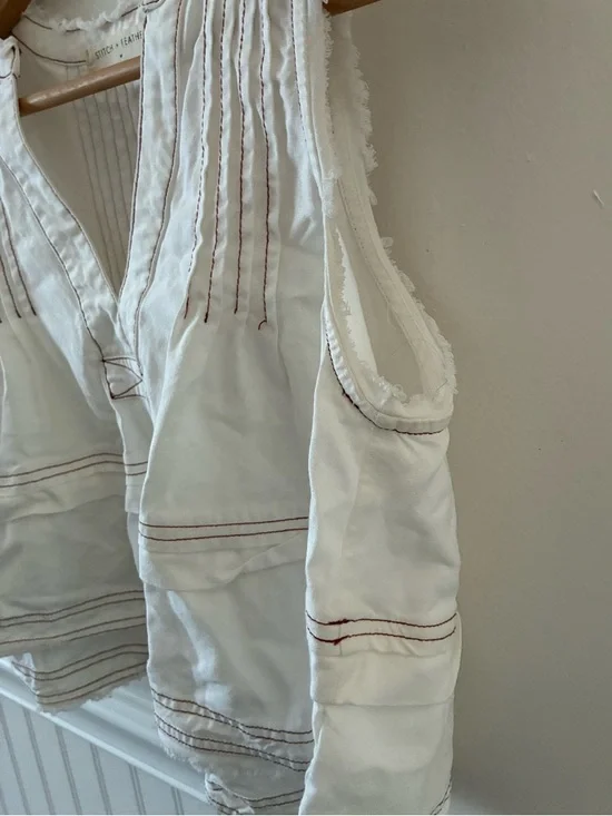 Stitch & Feather Raw-Edge Linen Swing Tank Size Medium - Picture 5 of 9